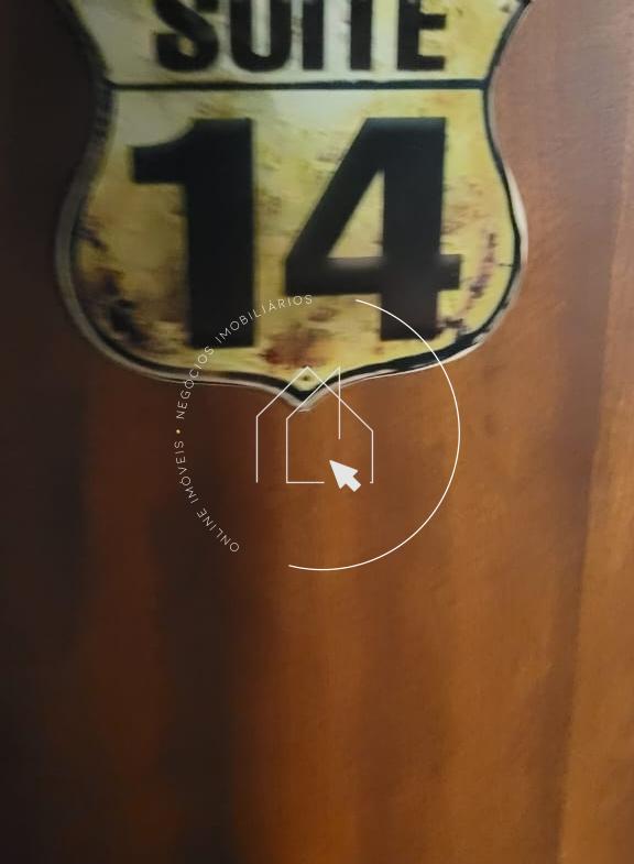 576
