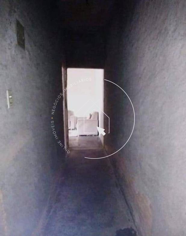 618