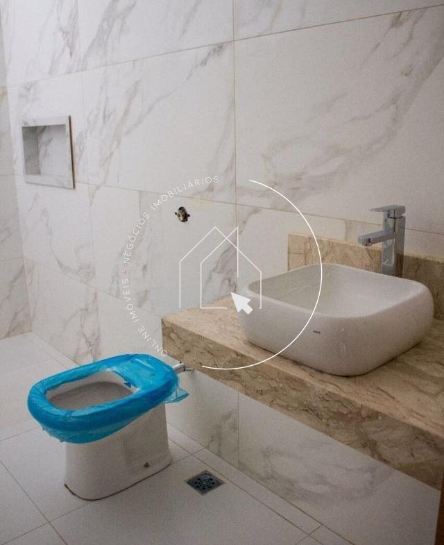 640