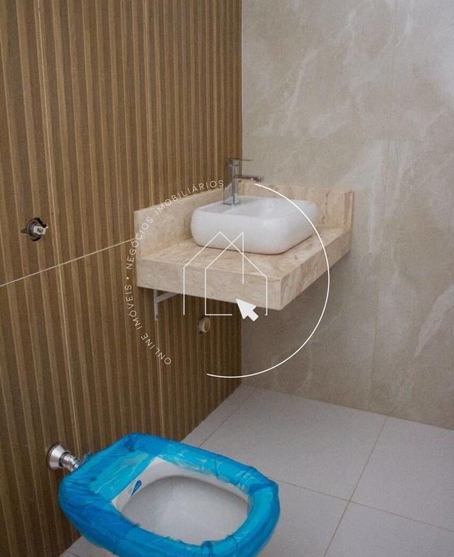 640