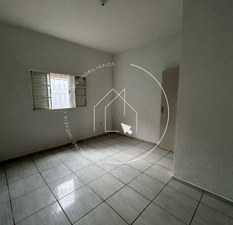810