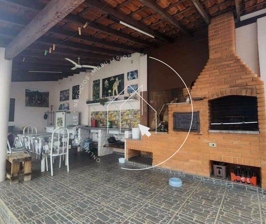 929