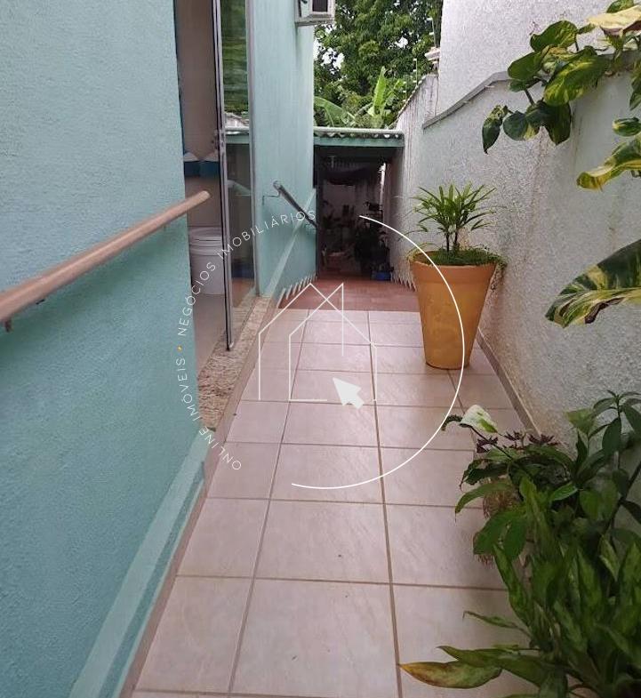 721